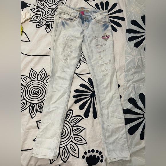 Distressed light wash denim pants - Picture 1 of 4